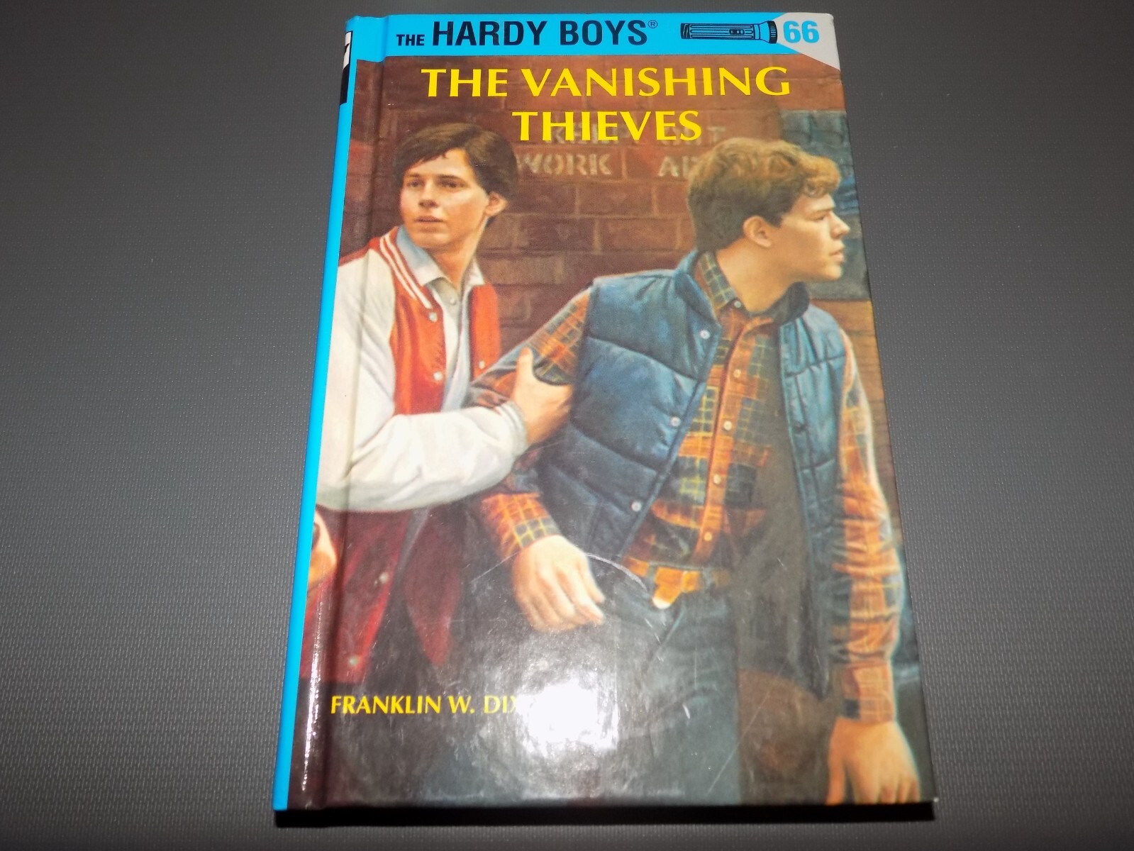 THE VANISHING THIEVES HARDY BOYS 66 Franklin W Dixon Mystery Stories Series Book