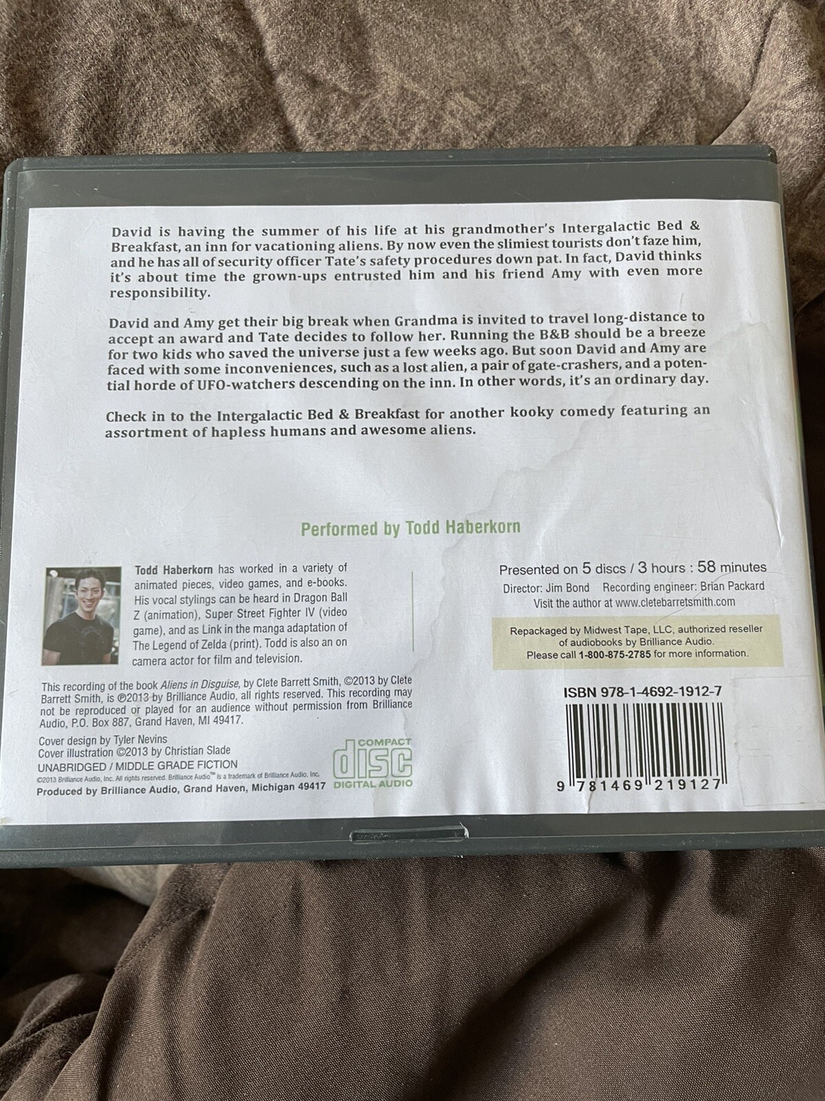 Aliens in Disguise Audiobook 5 CD Set 3 Hours 58 Min Clete Barrett Smith