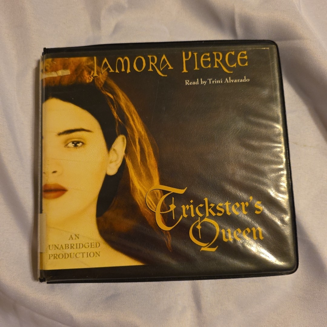Audio Book Trickster’s Queen Tamora Pierce Library Copy Audiobook 11 CDs