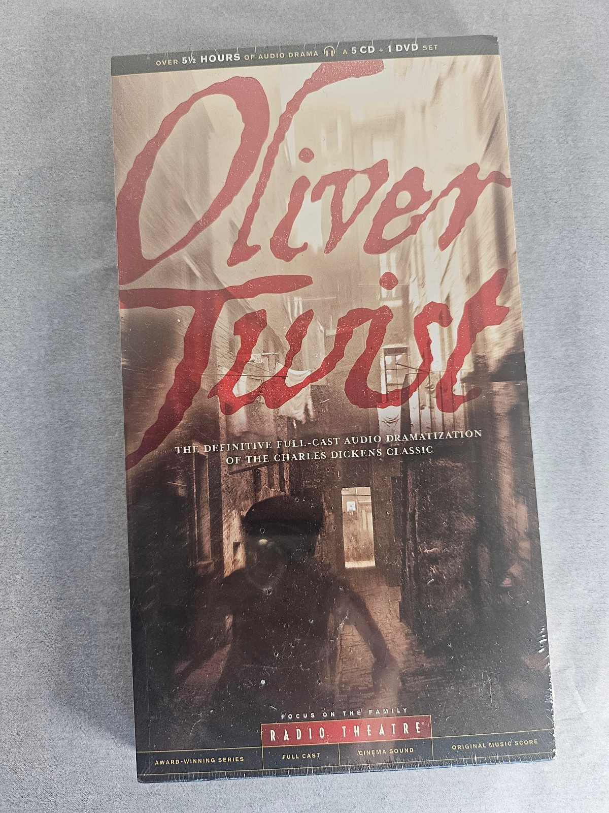 Oliver Twist by Charles Dickens Radio Theater Focus On The Family 5 Disk New