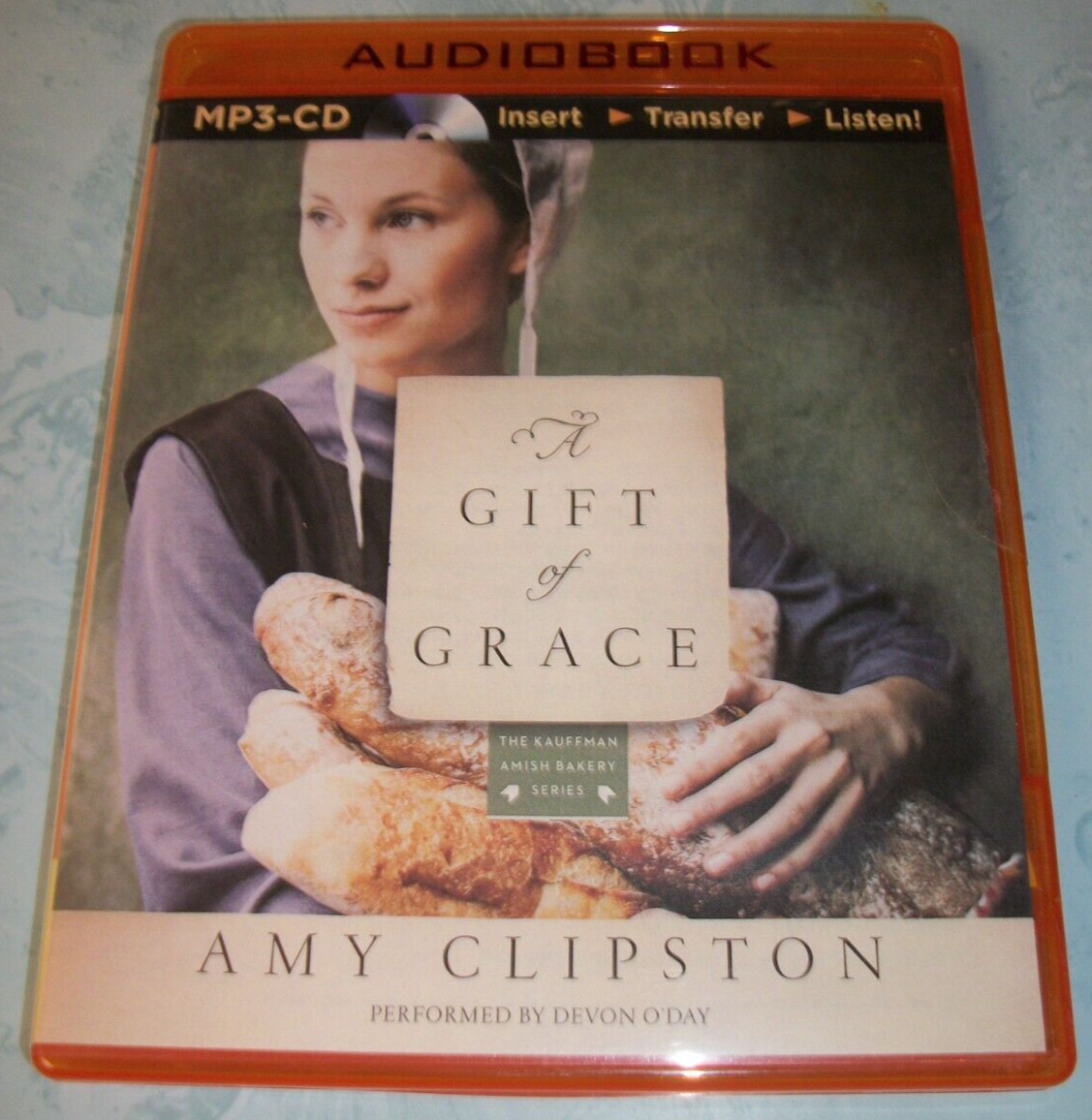 Kauffman Amish Bakery Ser.: A Gift of Grace : A Novel by Amy Clipston MP3 NEW!