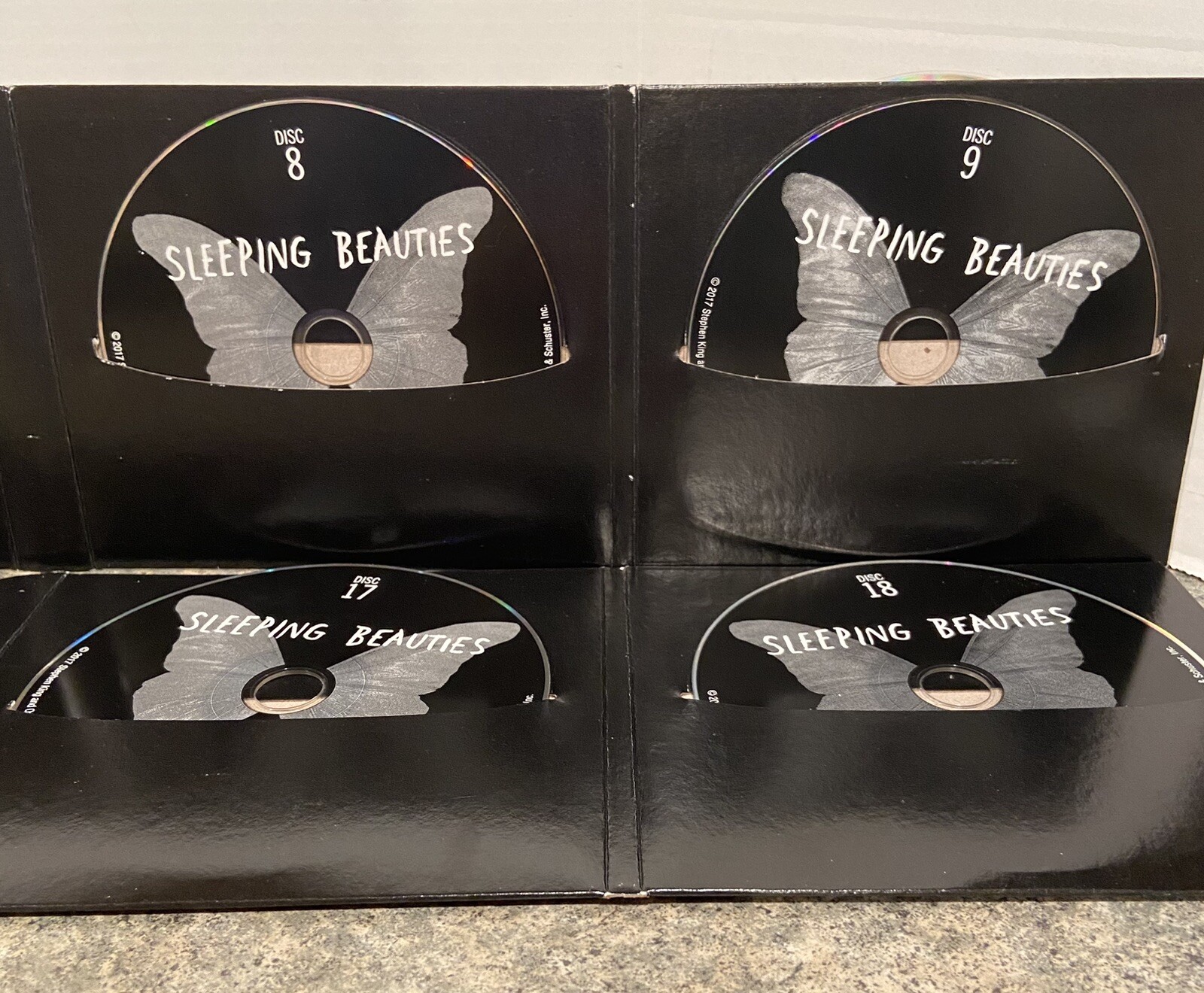 Sleeping Beauties A Novel by Stephen King Unabridged Audiobook 21 CDs VGUC