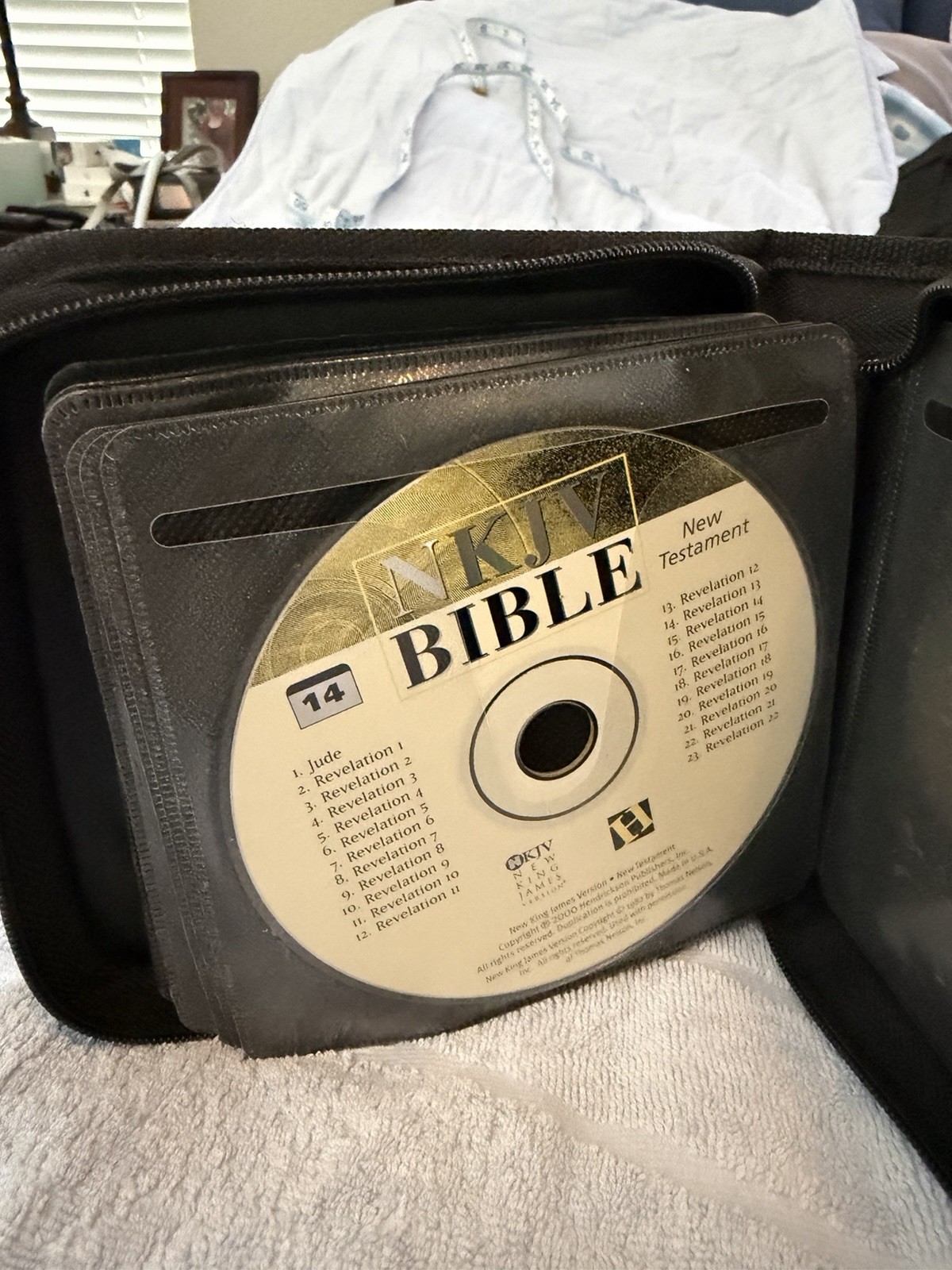 NKJV Bible New Testament On Compact Disc Zippered Pouch Bag Thomas Nelson 1982