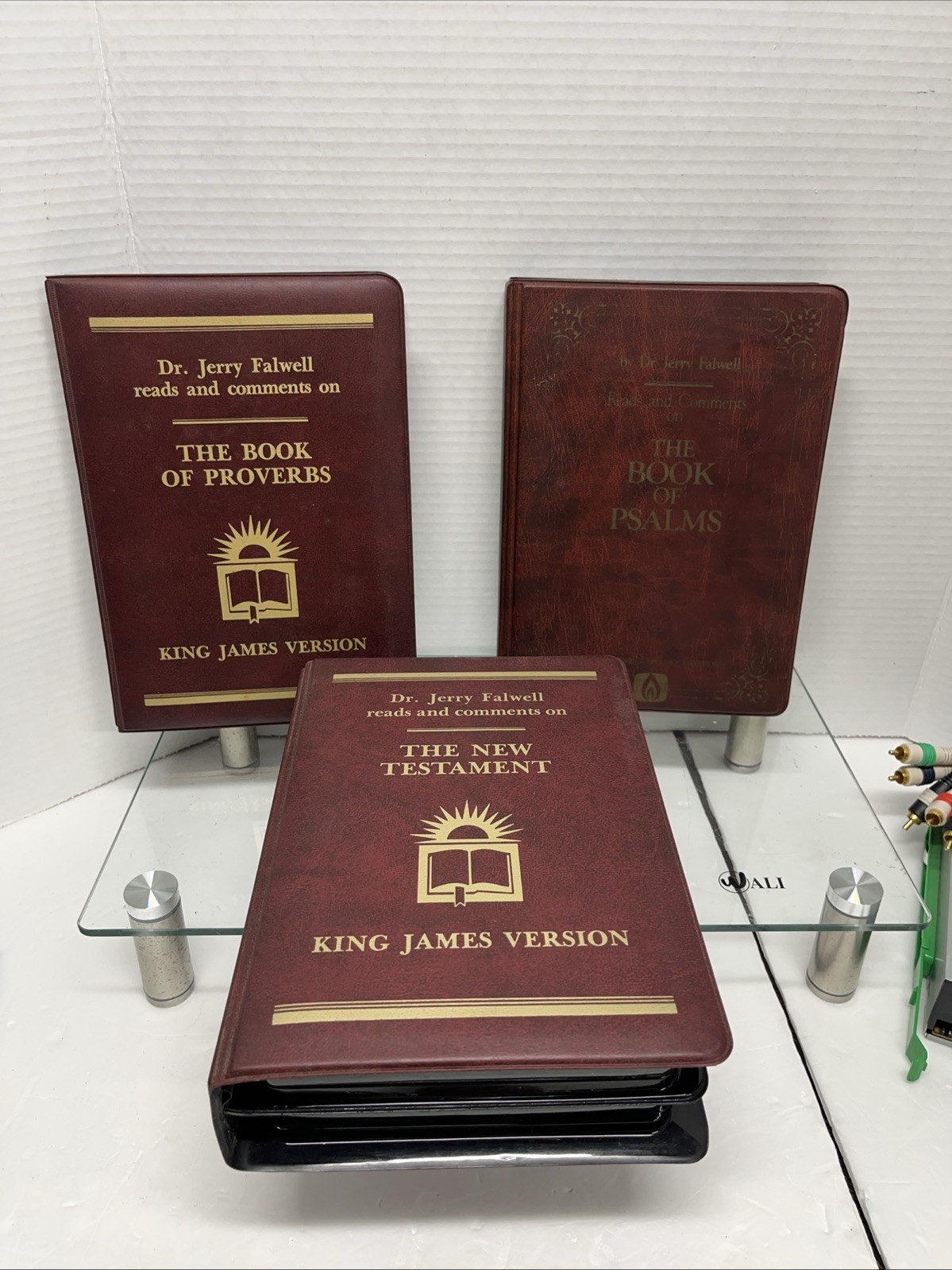 Dr. Jerry Falwell KJV New Testament Bible and Book of Proverbs 20 Cassette Tapes
