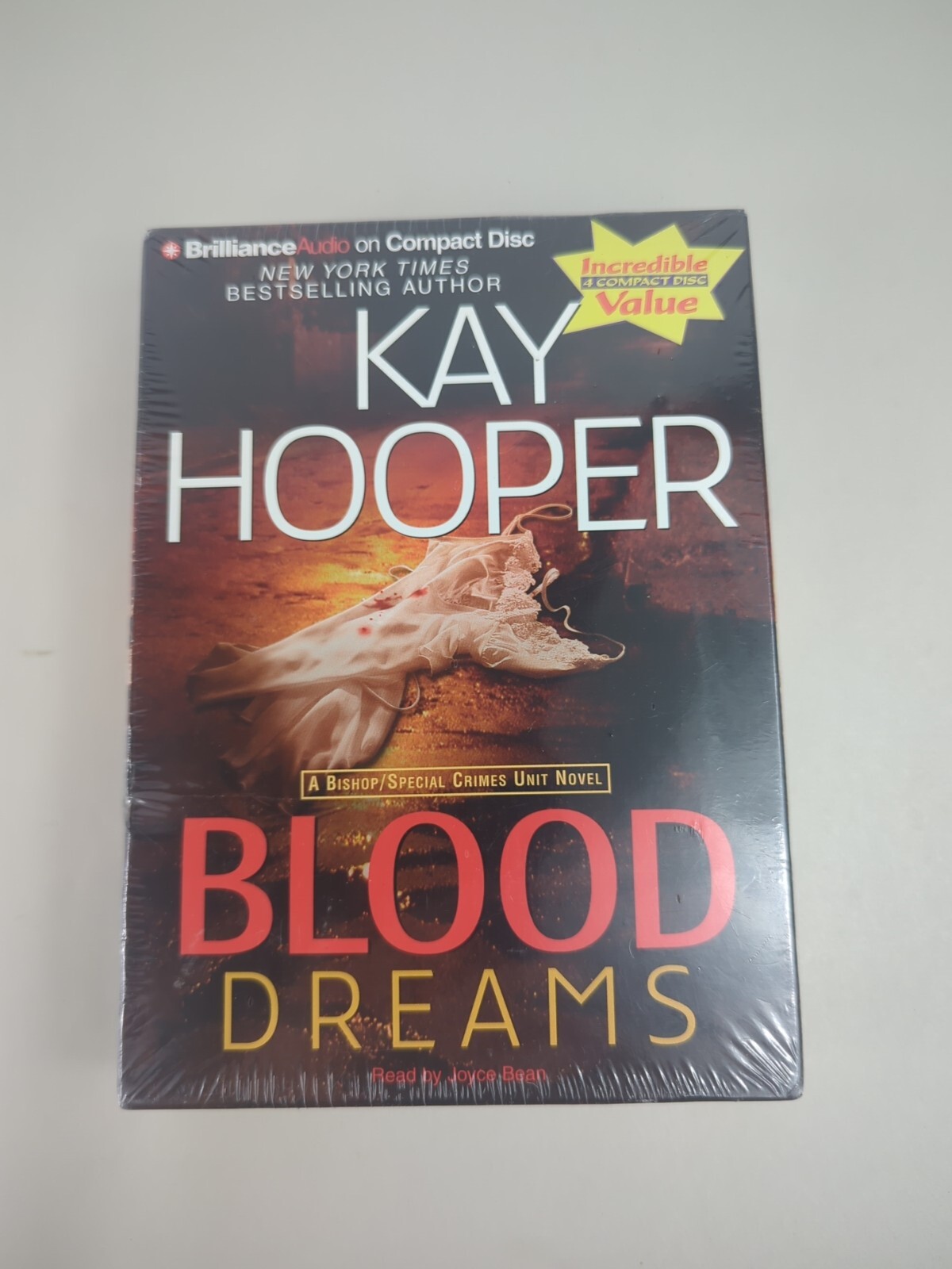 BLOOD DREAMS BY KAY HOOPER 4 CD AUDIOBOOK ABRIDGED 2007 NEW SEALED