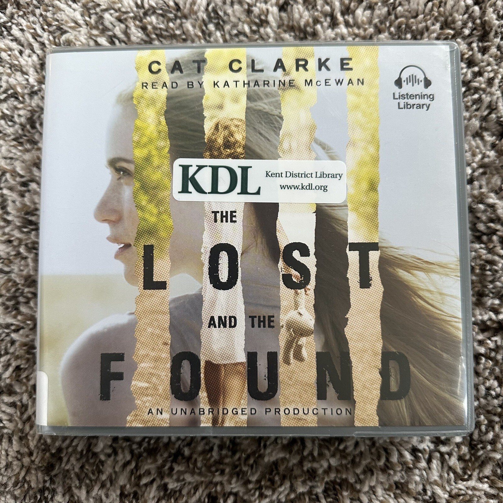 Shelf162F Audiobook~ The lost and found — cat Clarke- 8 compact disc