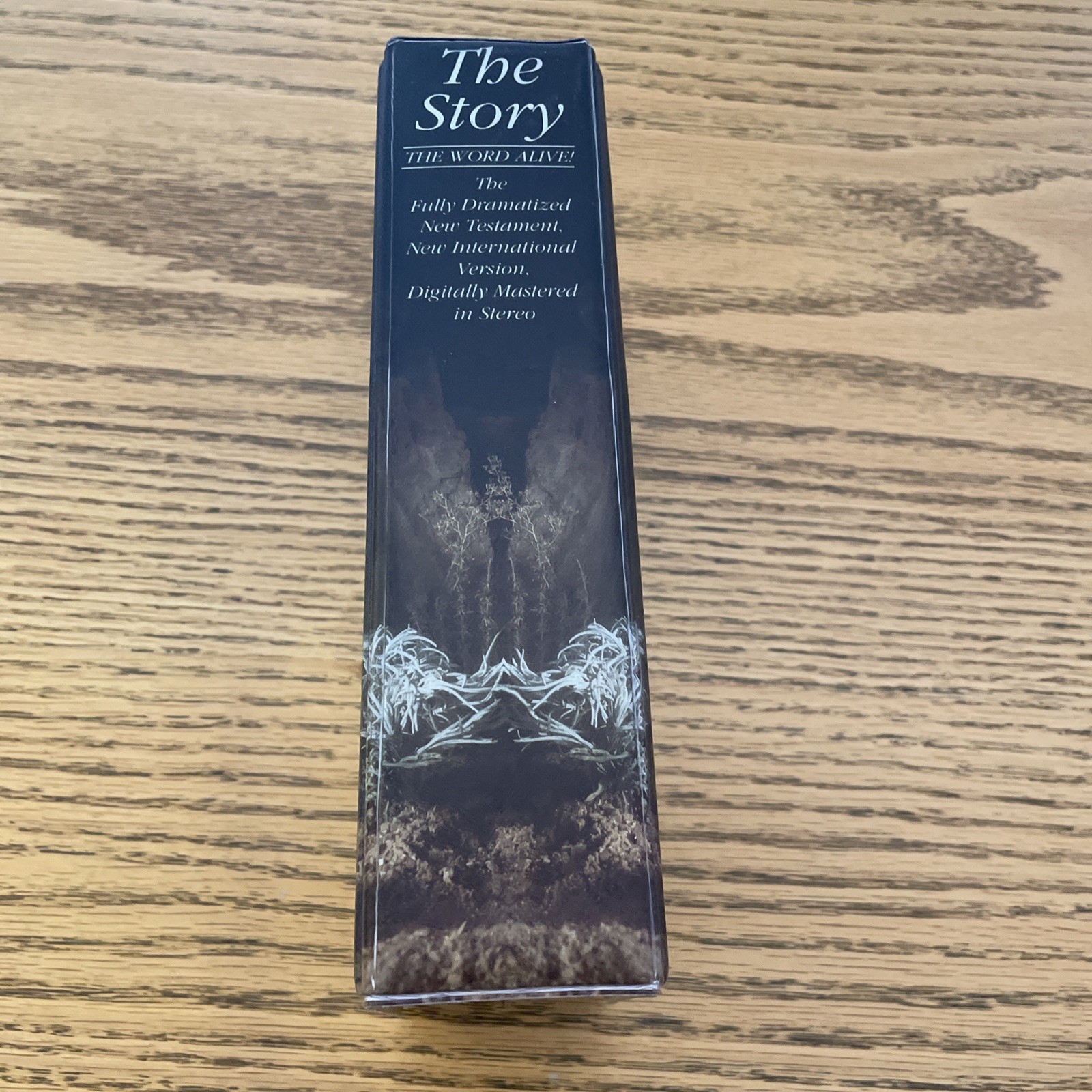 NIV Bible on 12 Cassettes The Story The World Alive