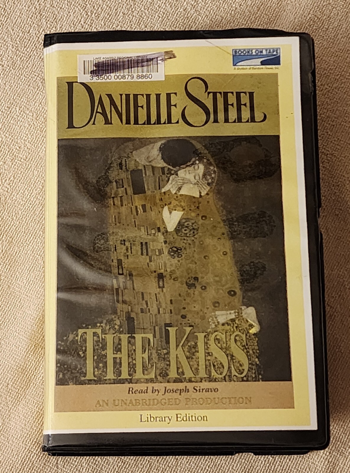 The Kiss by Danielle Steel 10 Cassette Tape Audiobook Unabridged ex library