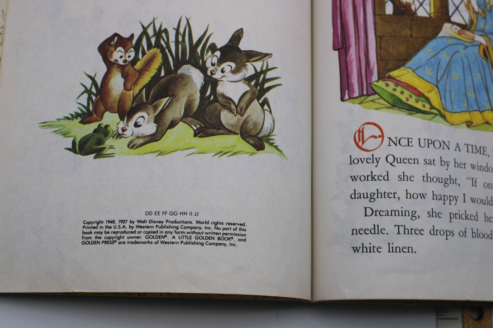 Snow White and the Seven Dwarfs (Disney Princess) (Little Golden Book) R1C2