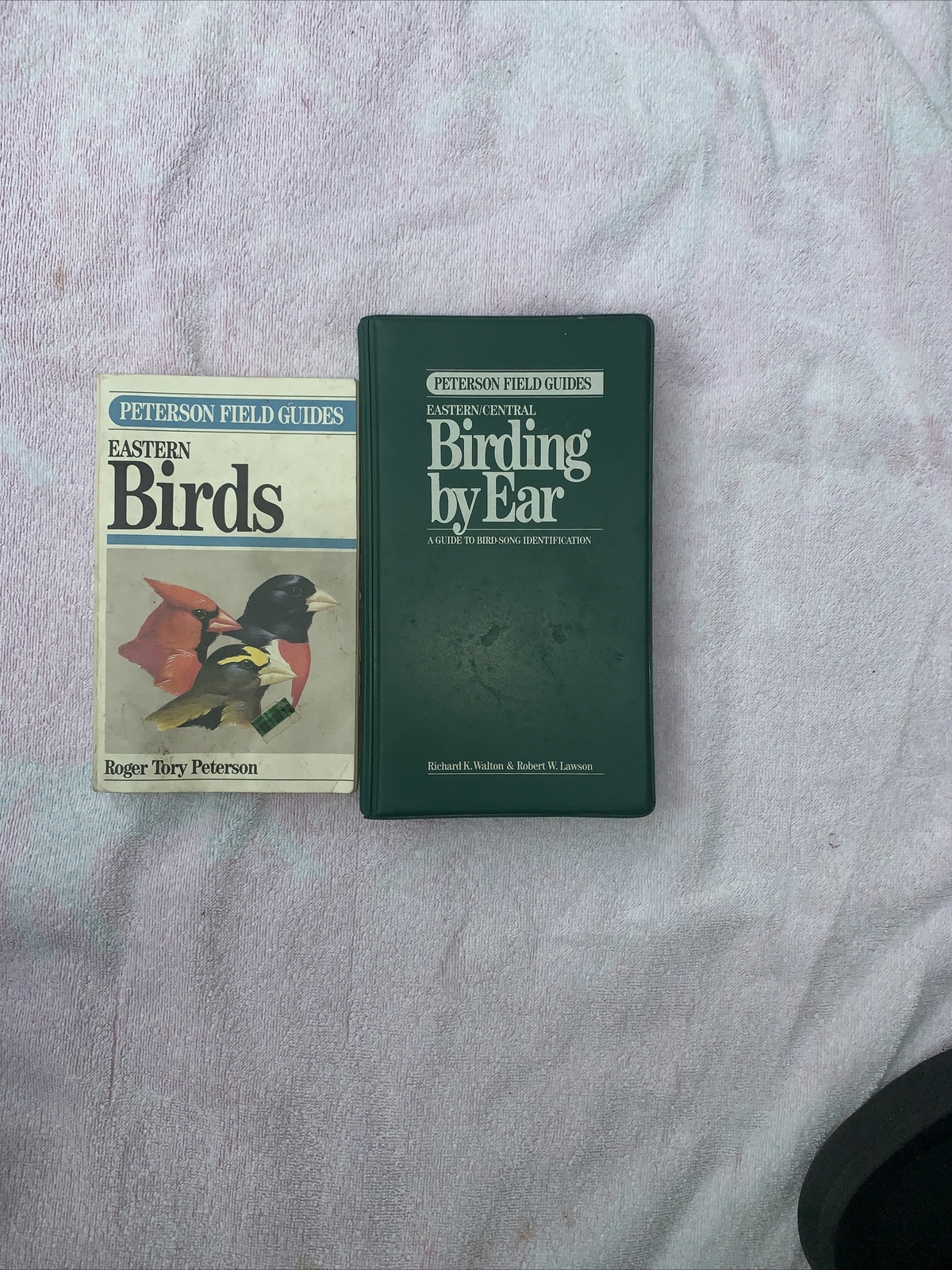Birding by Ear: Eastern/Central (Peterson Field Guides) by Walton And Lawson