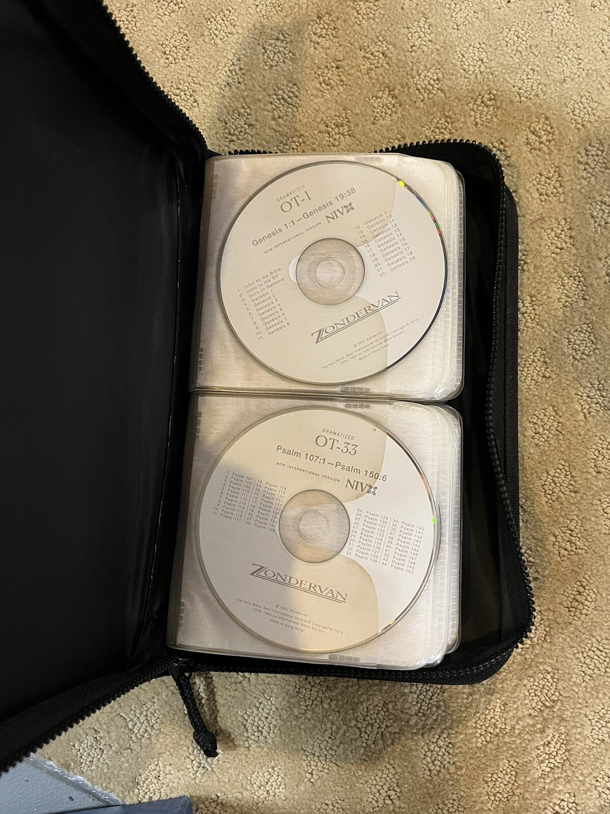 Zondervan NIV Dramatized Audio Bible 2001 New International Version 64 CD Set