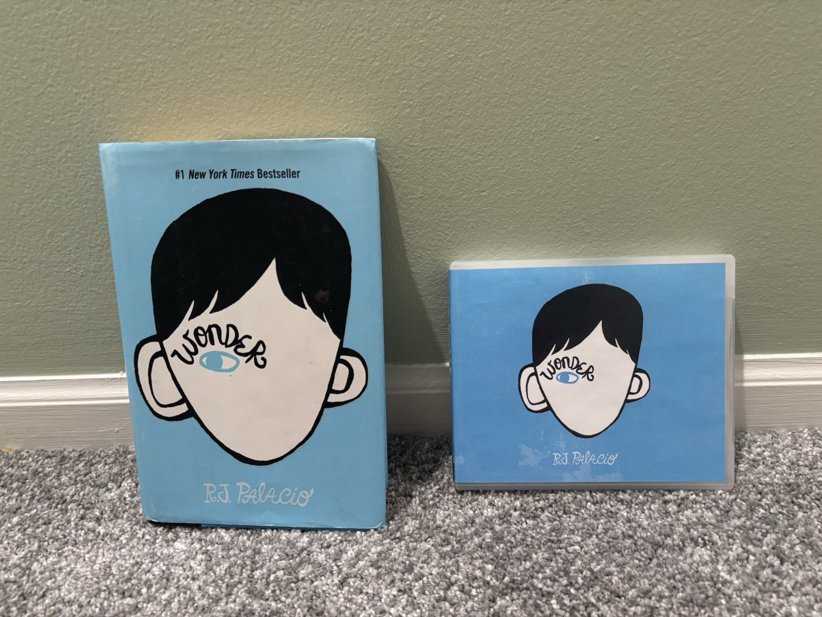 Lot of 2 WONDER by R.J Palacio -Hardcover Book Used & Unabridged 7 CD Set NEW