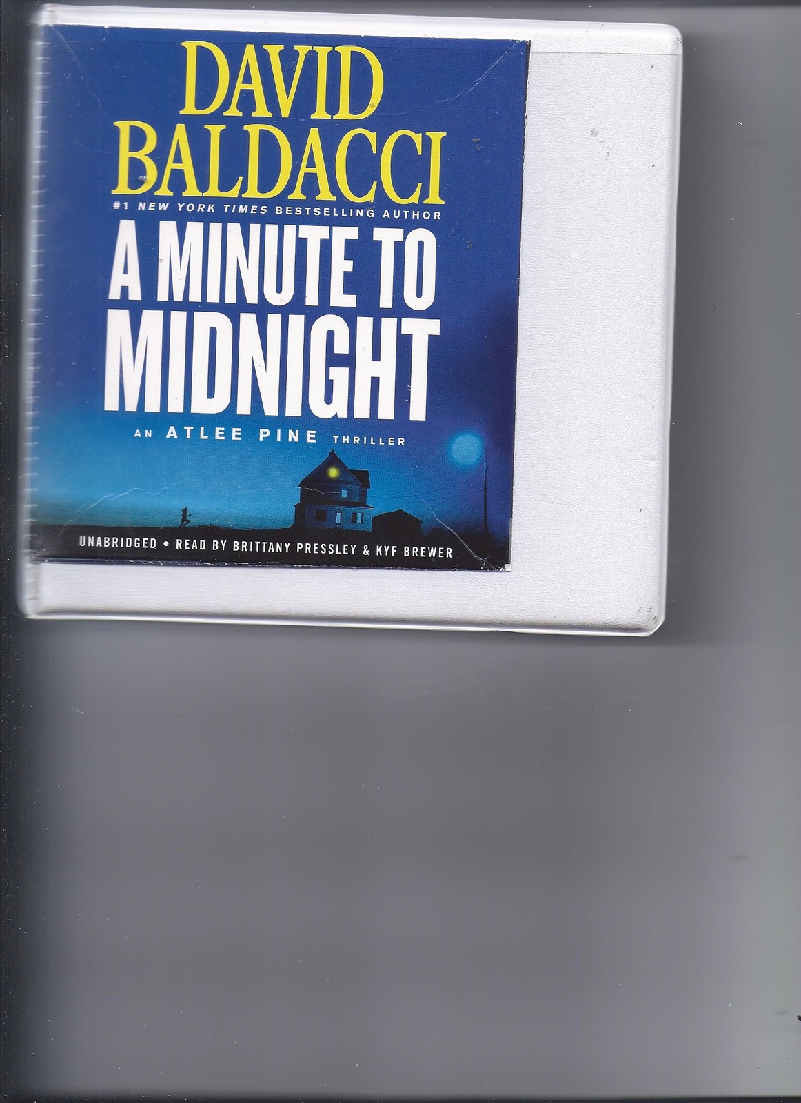 A Minute to Midnight (An Atlee Pine Thriller, 2)