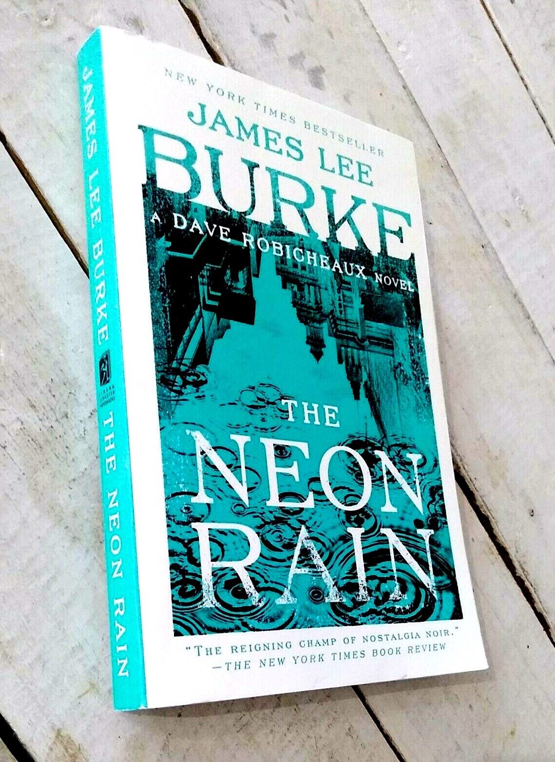 The Neon Rain Dave Robicheaux Paperback Self Help Bestseller