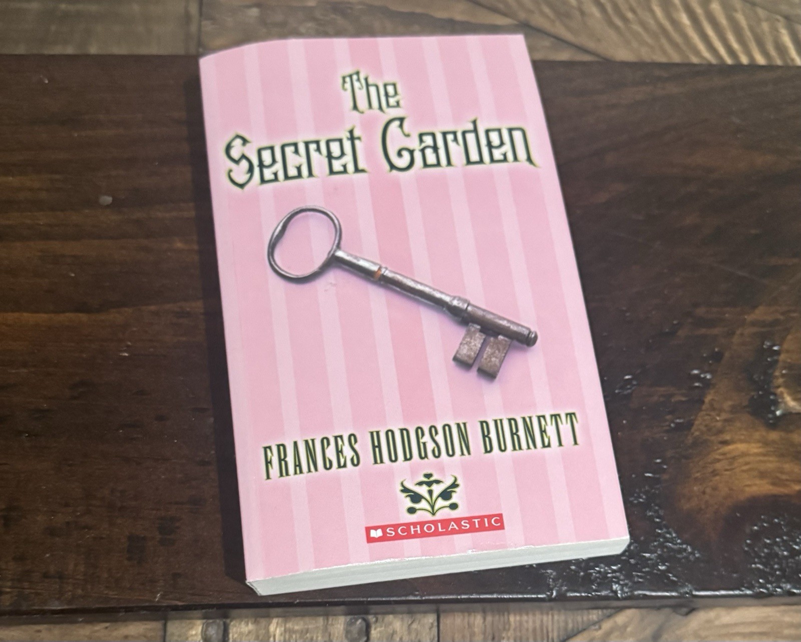 The Secret Garden by Francis Hodgson Burnett (Trade Paperback)