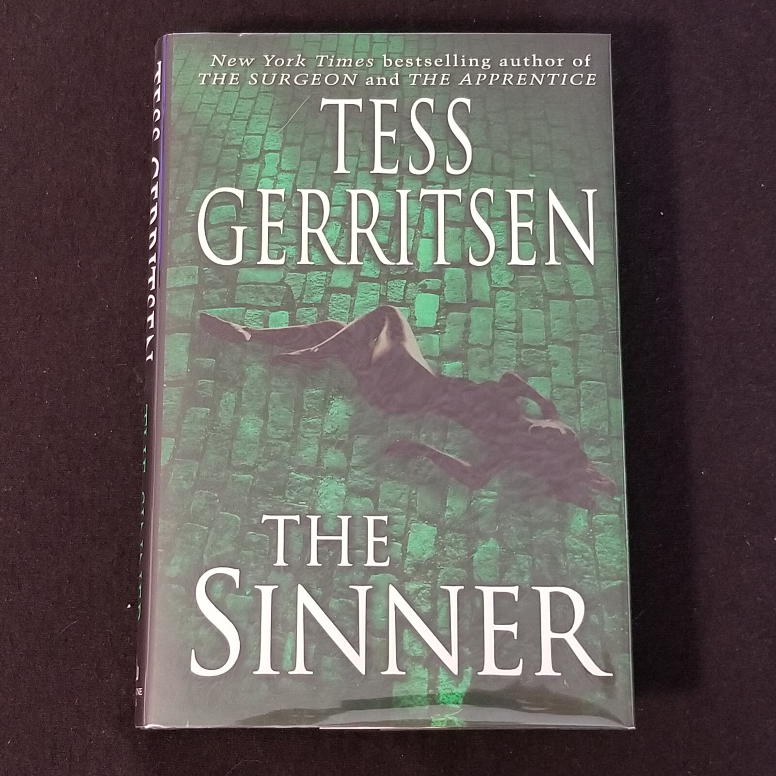 The Sinner by Tess Gerritsen — AUTOGRAPHED / SIGNED — Like New — Hard Cover