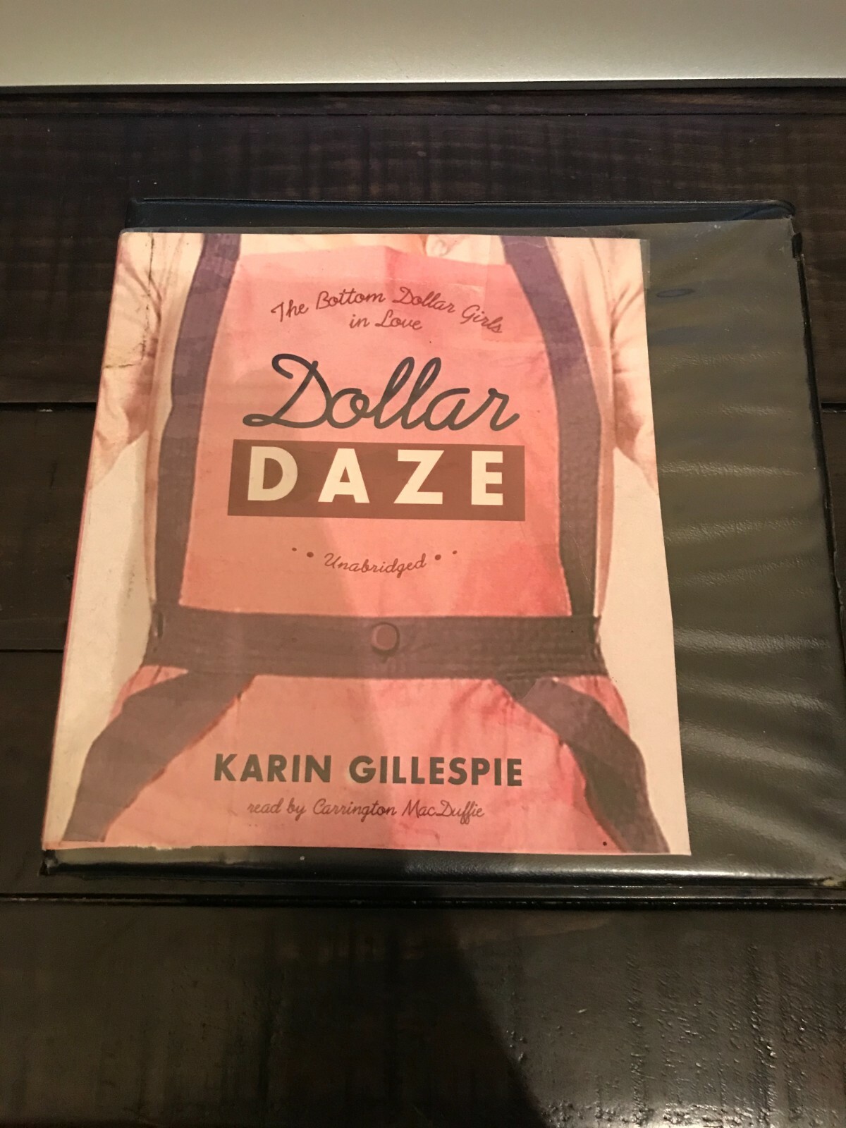 The Bottom Dollar Ser.: Dollar Daze : The Bottom Dollar Girls in Love by…