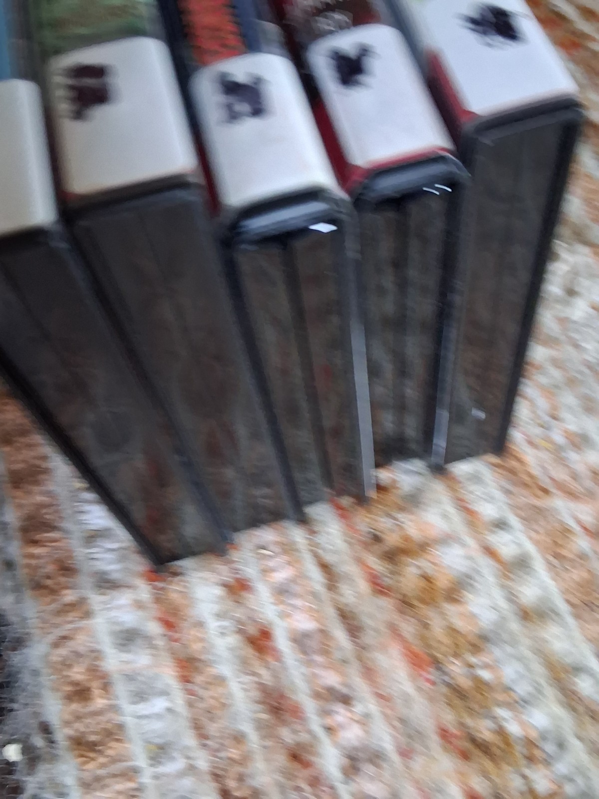 Lot of 5 Iris Johansen CD Audiobooks — 29 hours on 25 disks, ex-library