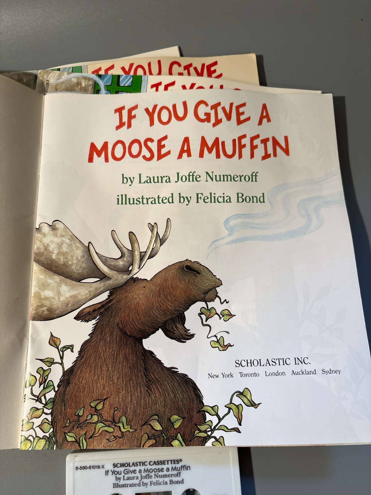 If You Give a Moose a Muffin Scholastic Cassette Read Along 4 Books Numeroff