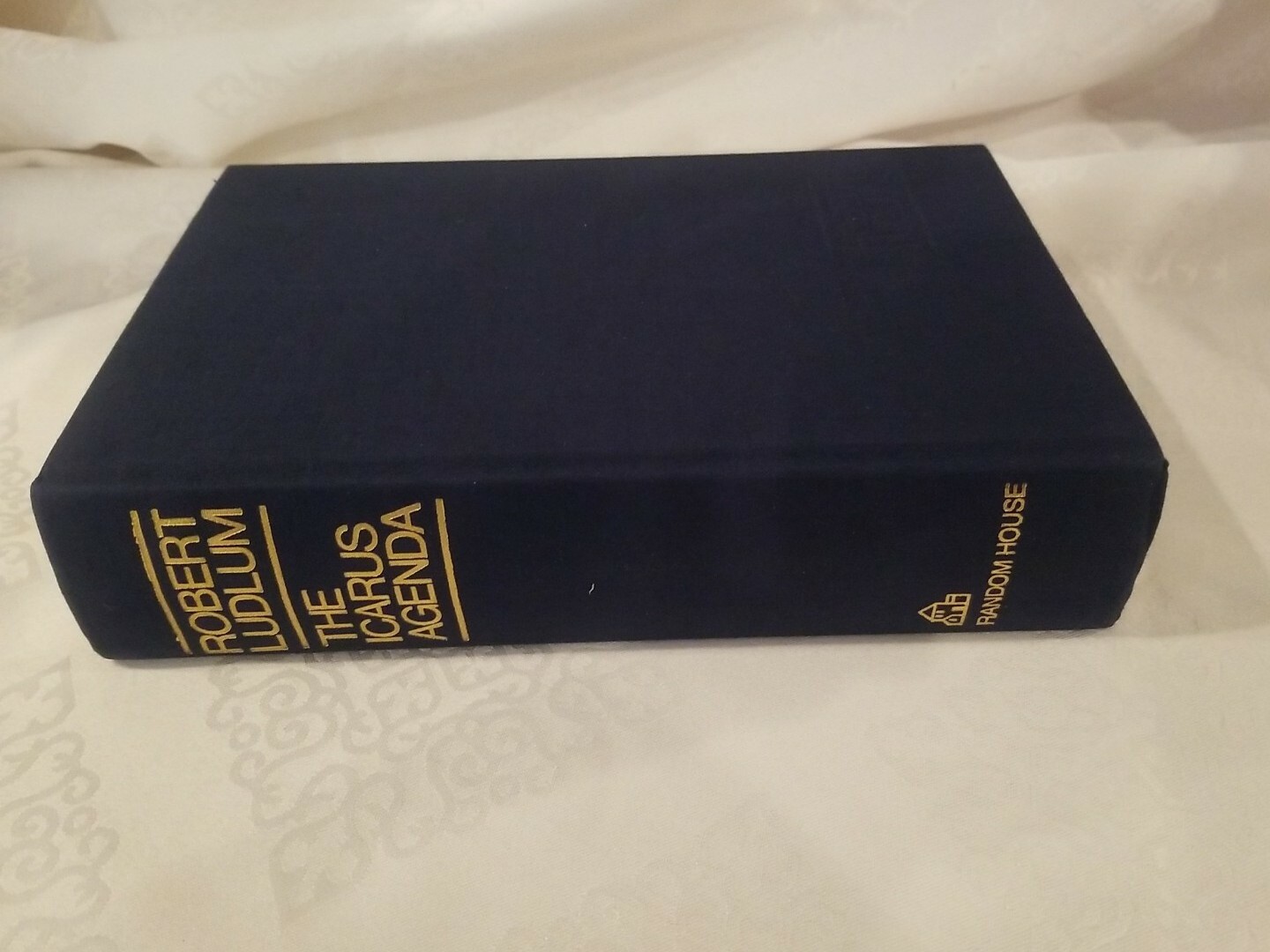 The Icarus Agenda by Robert Ludlum SIGNED 1st/1st 1988 HC/DJ VG
