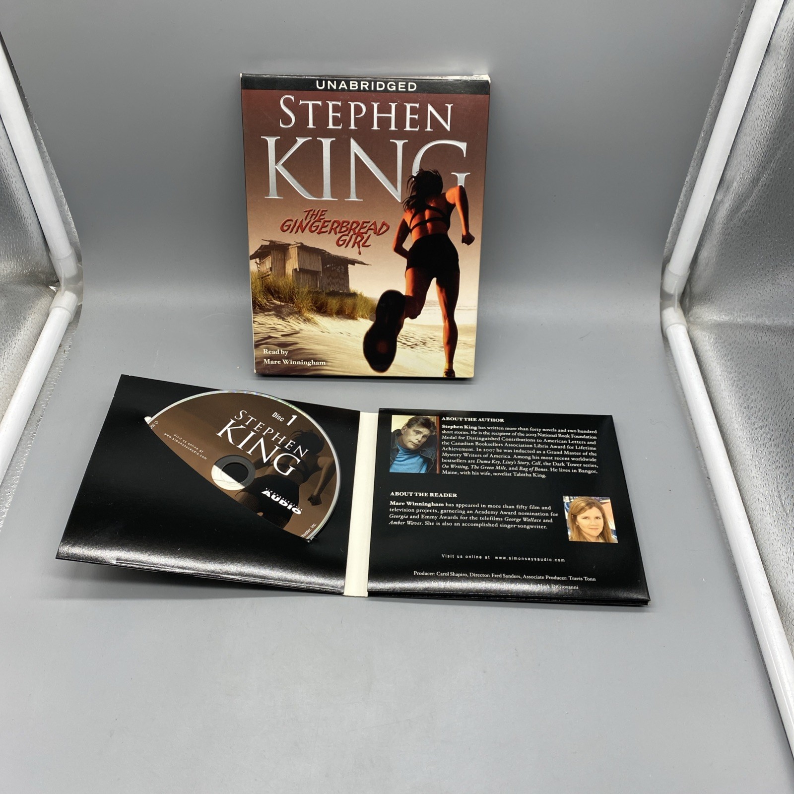 Stephen King: The Gingerbread Girl (Audiobook, 2008, 2 CDs, 2 Hrs) Unabridged