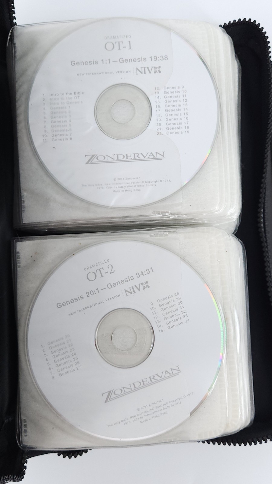 Zondervan NIV Audio Holy Bible Complete 64 CDs In Zippered Binder Case 2001