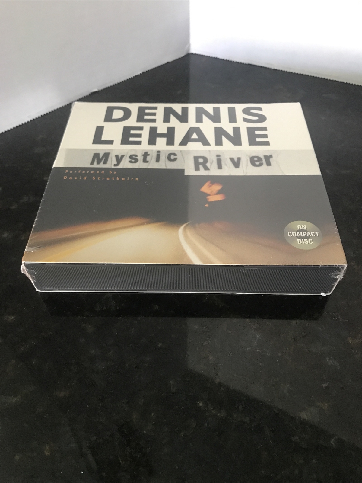 New Dennis Lehane Mystic River Performed by David Strathairn 5 Discs CD Audio