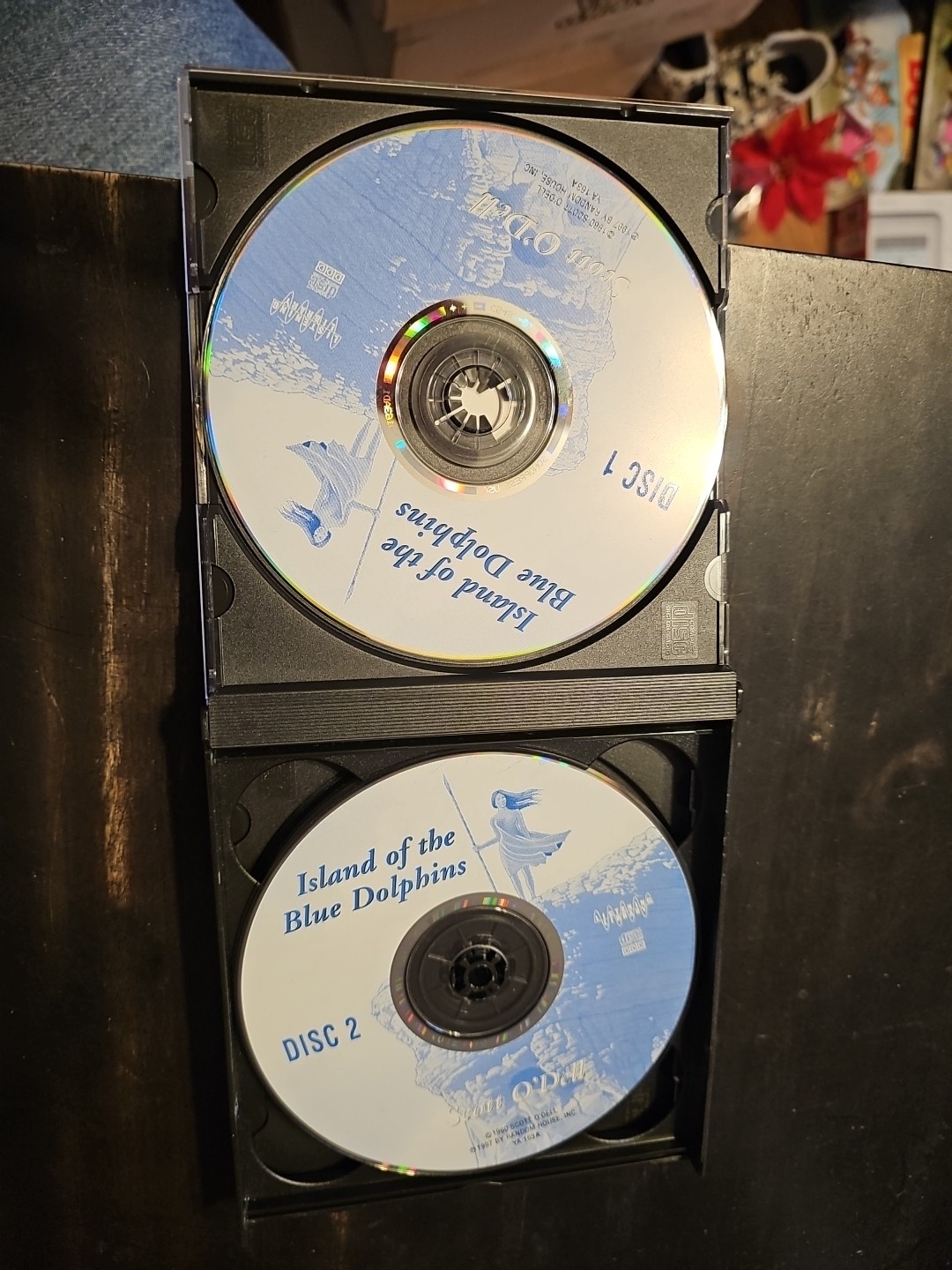 Island of the Blue Dolphins Audio CD Scott O’Dell ** Audiobook**