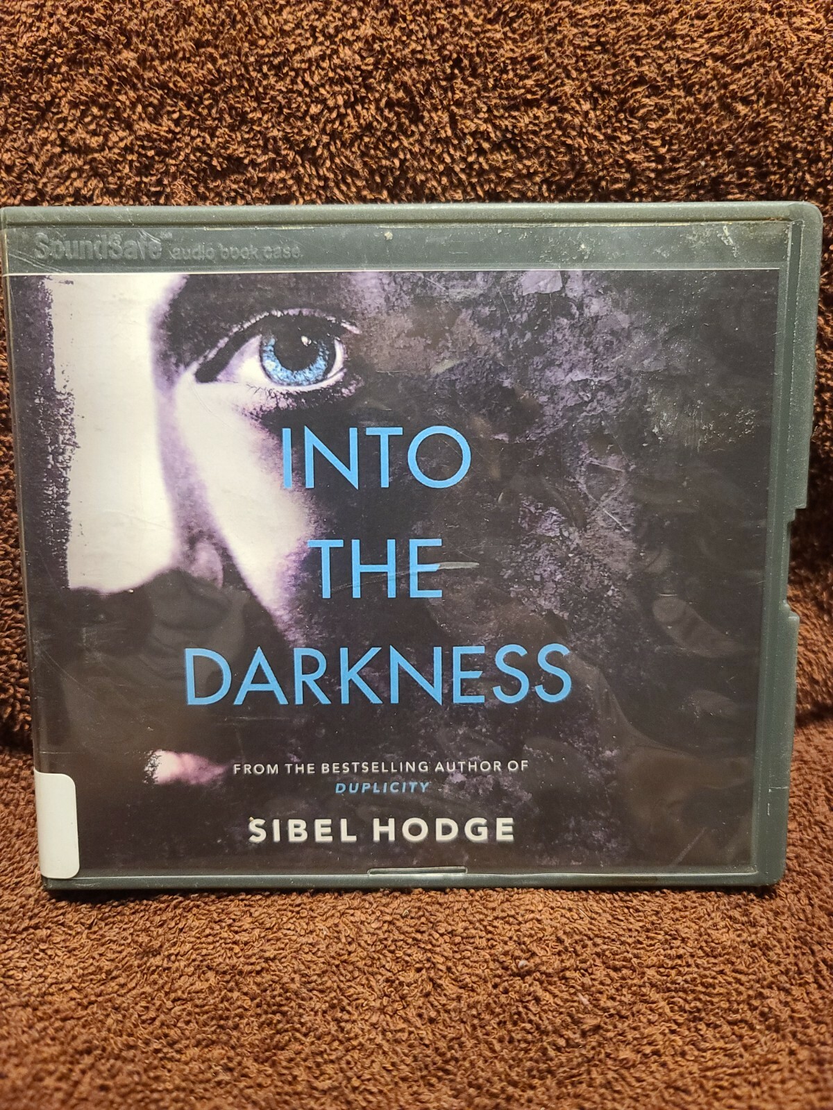 Shelf162L Audiobook~into the darkness- sibel hodge- unabridged- 7 discs