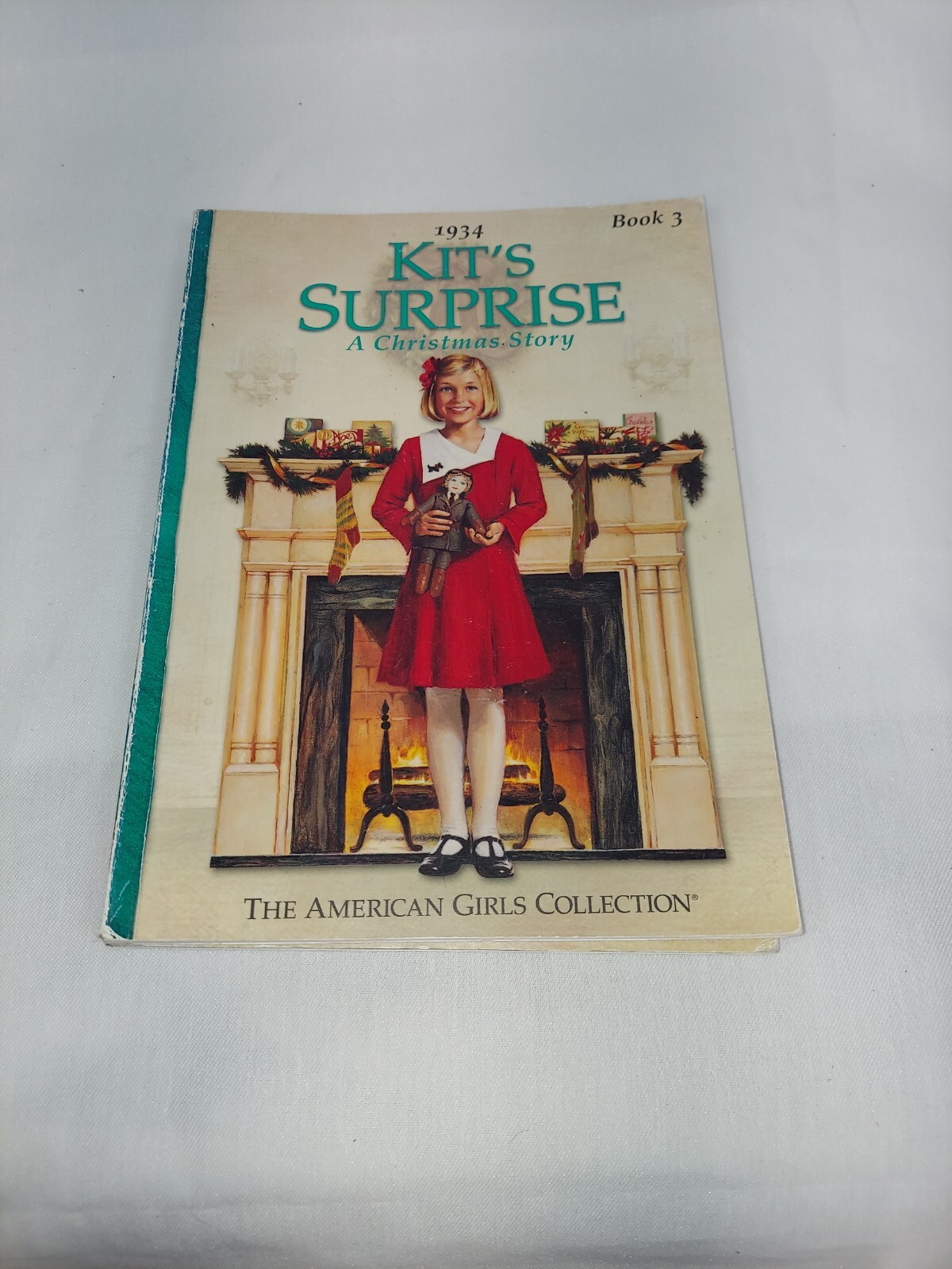 Meet Kit: An American Girl 1934 (The American Girls Collection, Book 1) — GOOD