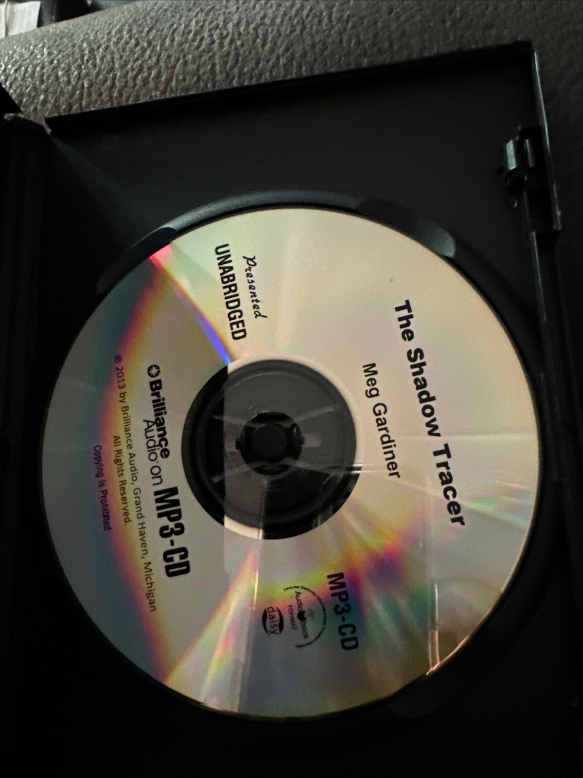 «The Shadow Tracer MP3-CD: Dive into a Gripping Thriller in Digital Clarity»