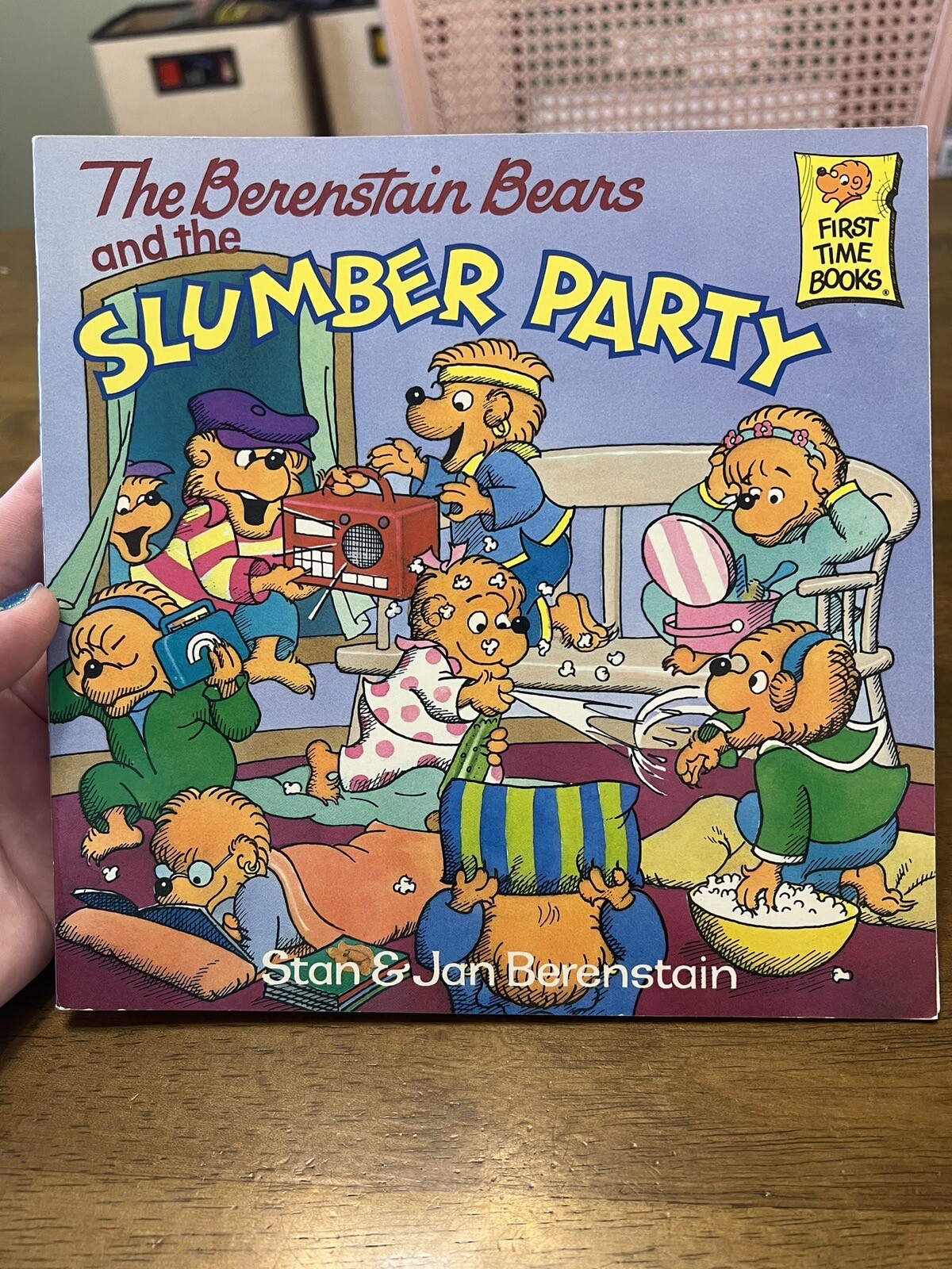 The Berenstain Bears and the Slumber Party — Paperback — GOOD