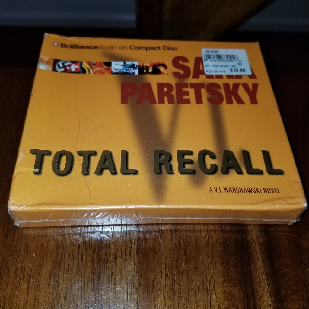 Total Recall (V. I. Warshawski Series) Paretsky, Sara and Burr, Sandra