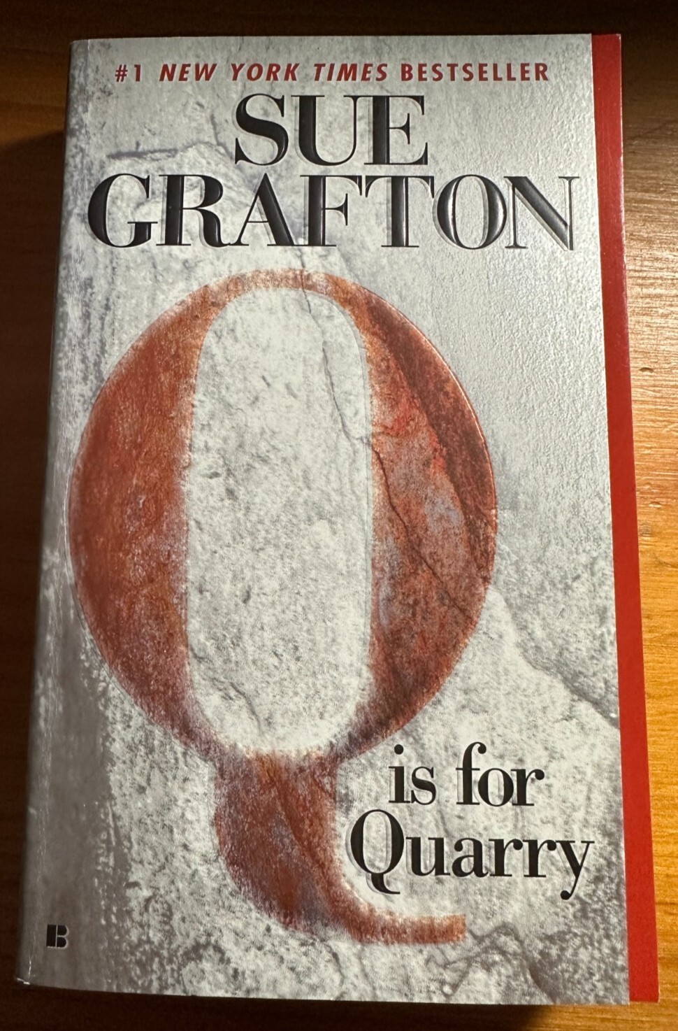 Q is for Quarry (A Kinsey Millhone Mystery, Book 17) by Grafton, Sue