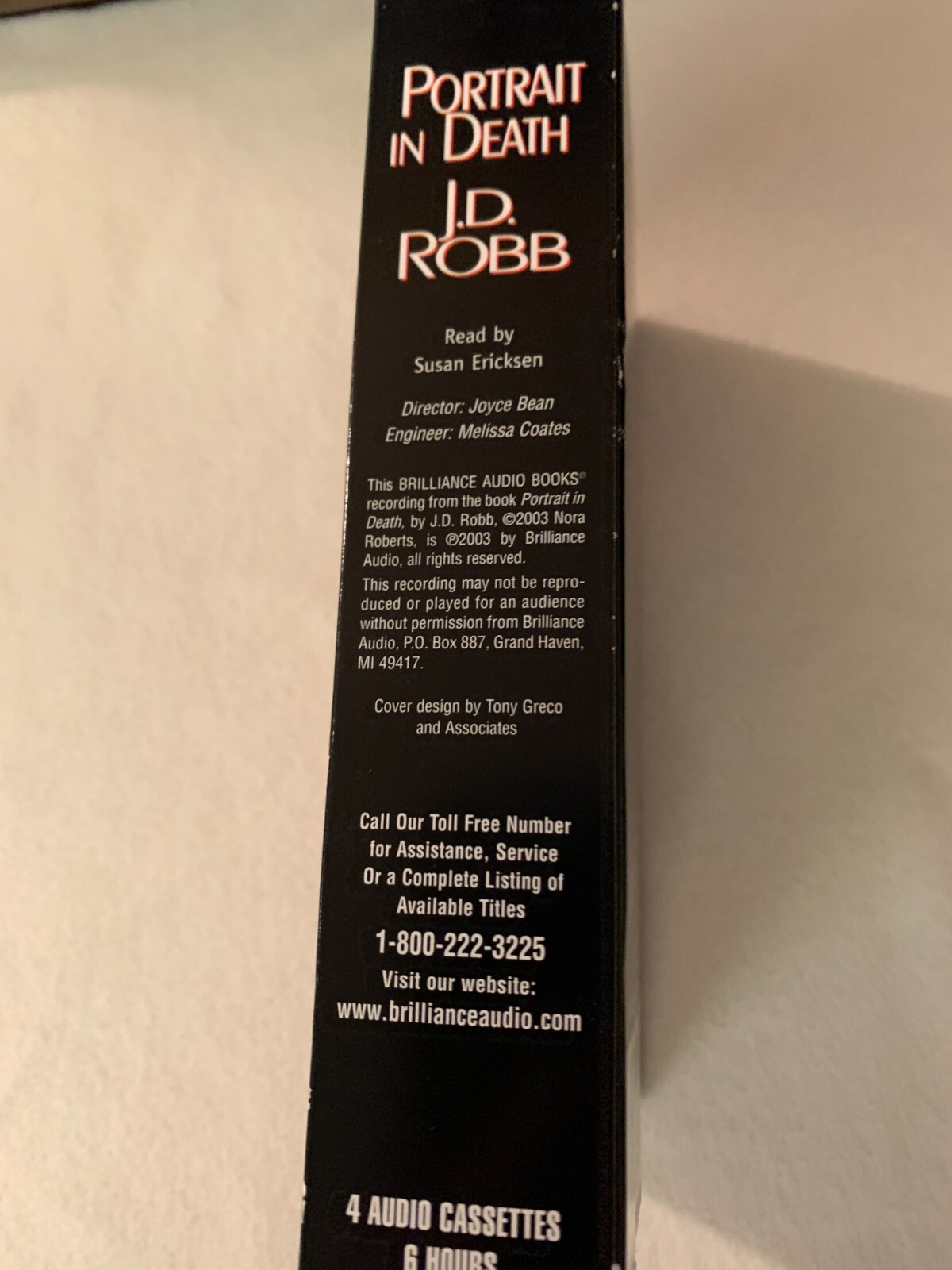 Nora Roberts writing as J.D. Robb «Portrait In Death» Audiobook on 4 Cassettes