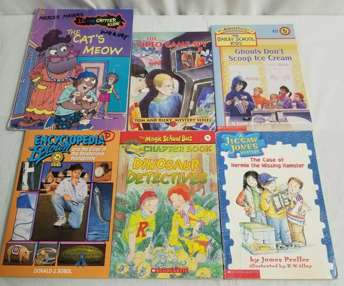 6 Childrens MYSTERY Paperback Books Lot VIDEO GAME SPY, Ghouls, Dinosaur, Cats