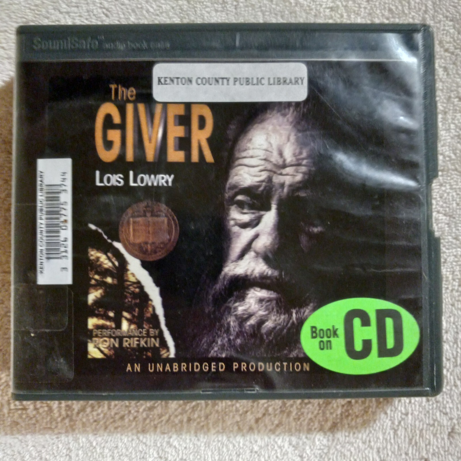 The Giver by Lois Lowry (2001, Compact Disc, Unabridged)