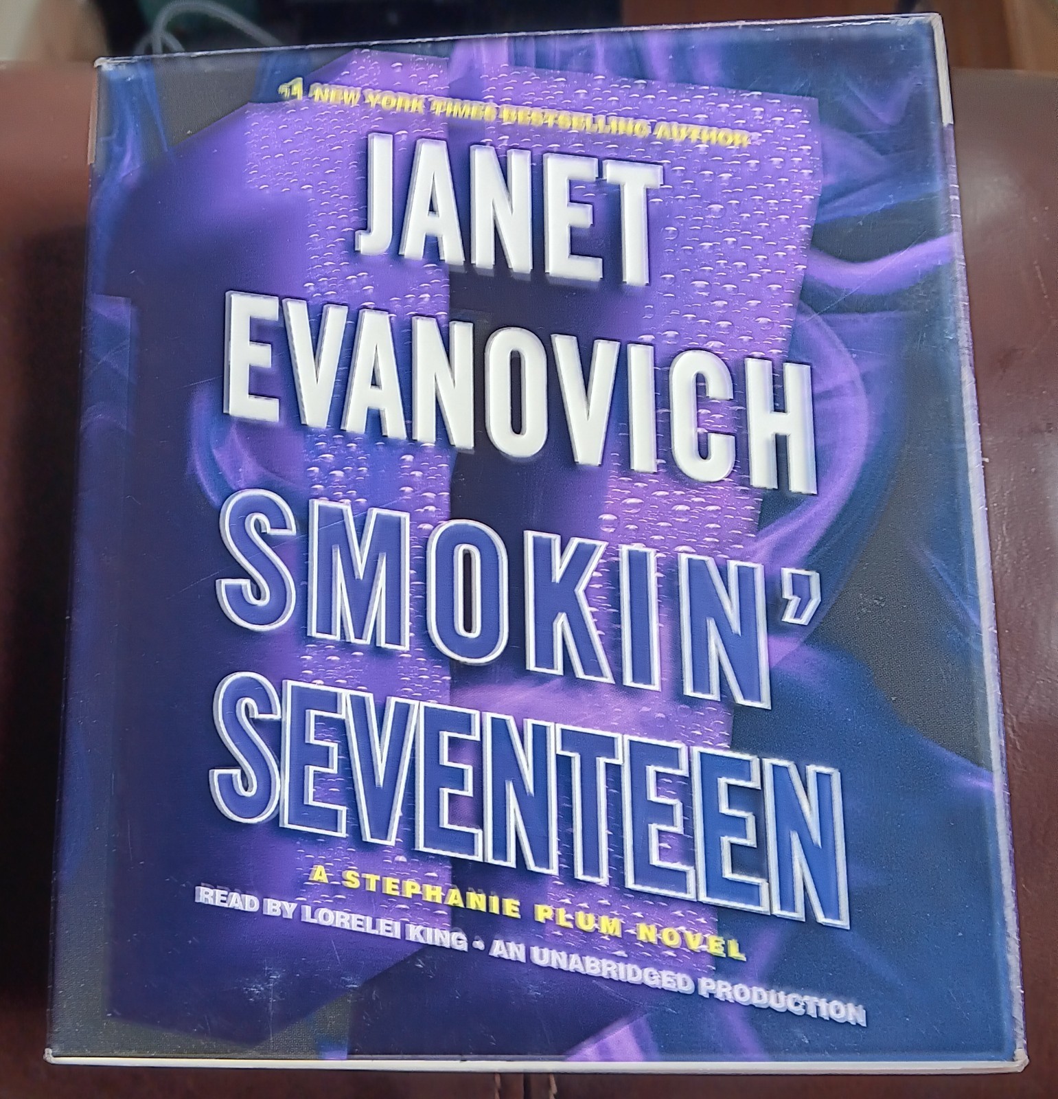 Smokin’ Seventeen by Janet Evanovich (2011) Ubabridged Audio CD Very Good BX 19