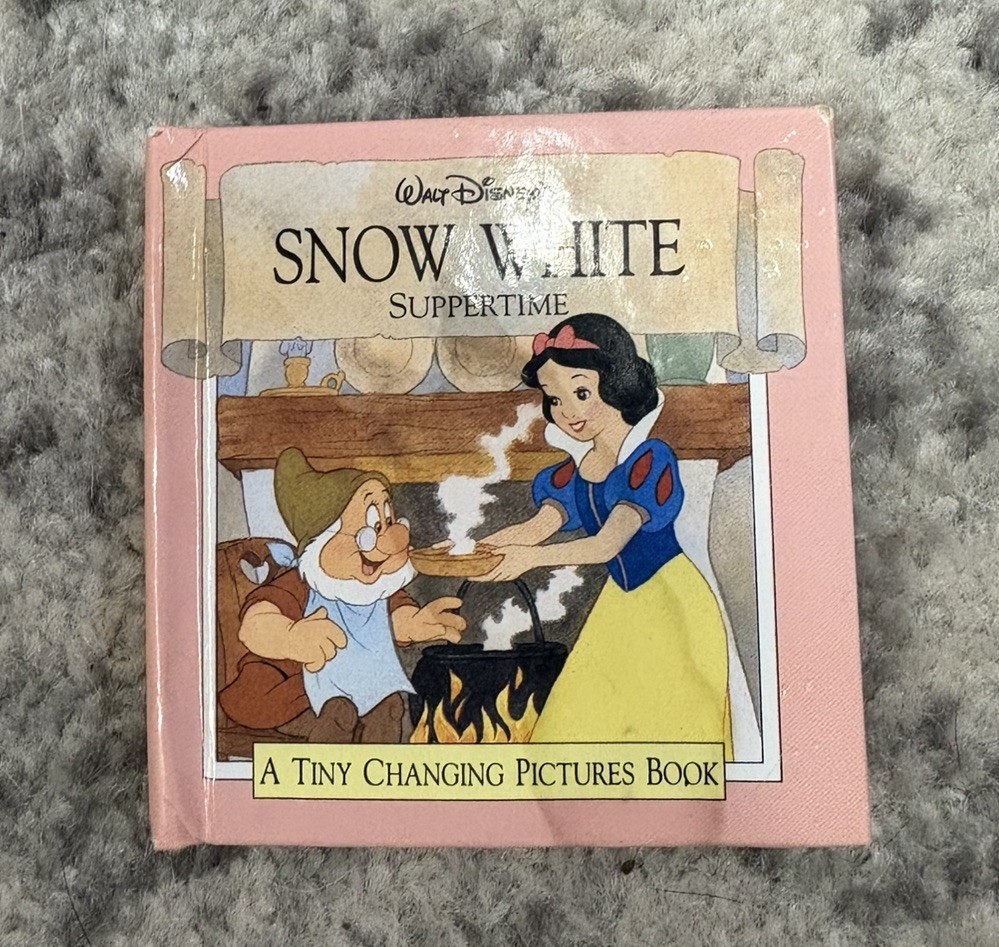Disney’s Snow White, Suppertime, A Tiny Changing Pictures Book, RARE!