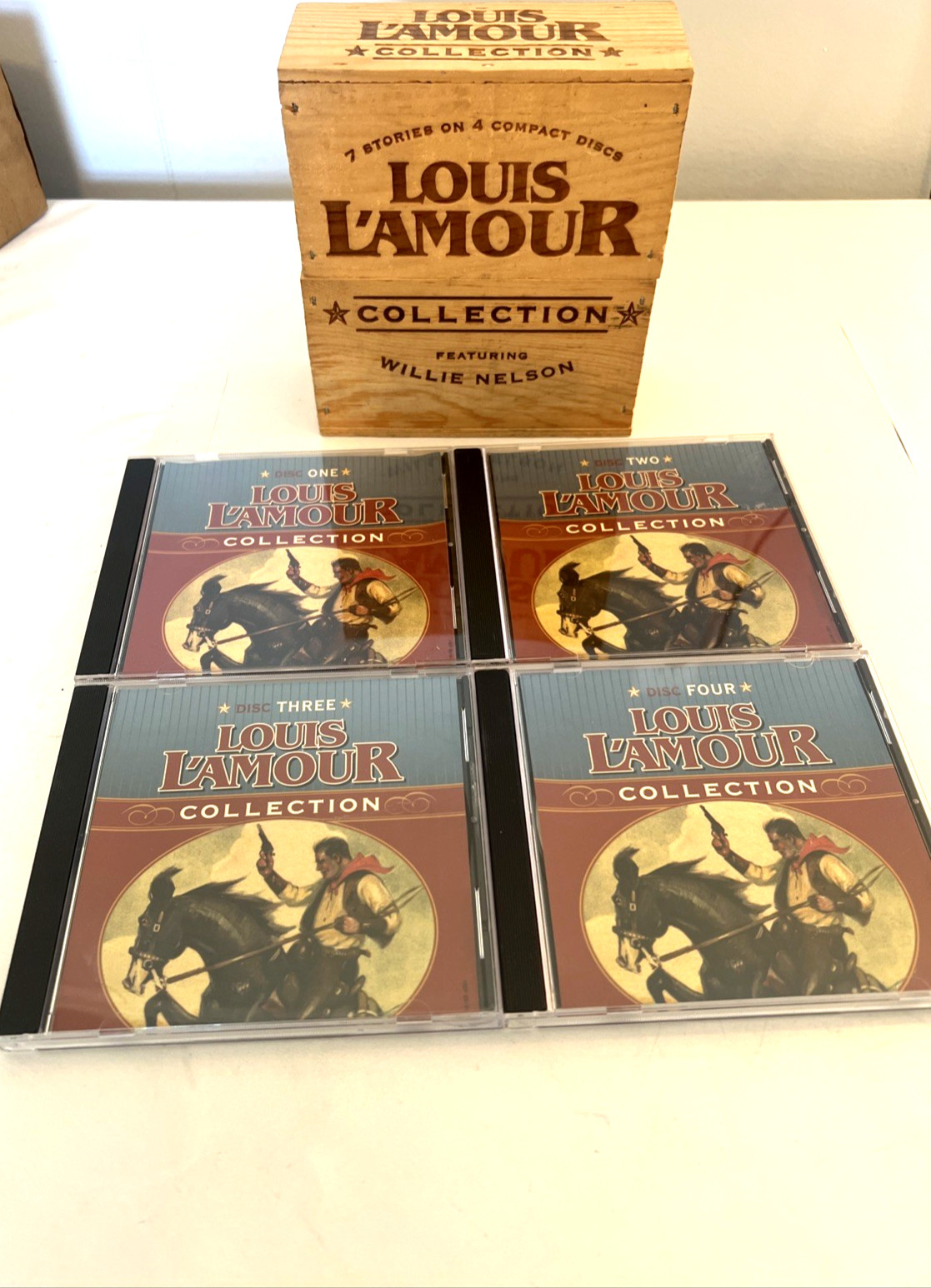 Louis L’Amour Collection CDs Set 4 In Wood Box Featuring Willie Nelson 7 Stories