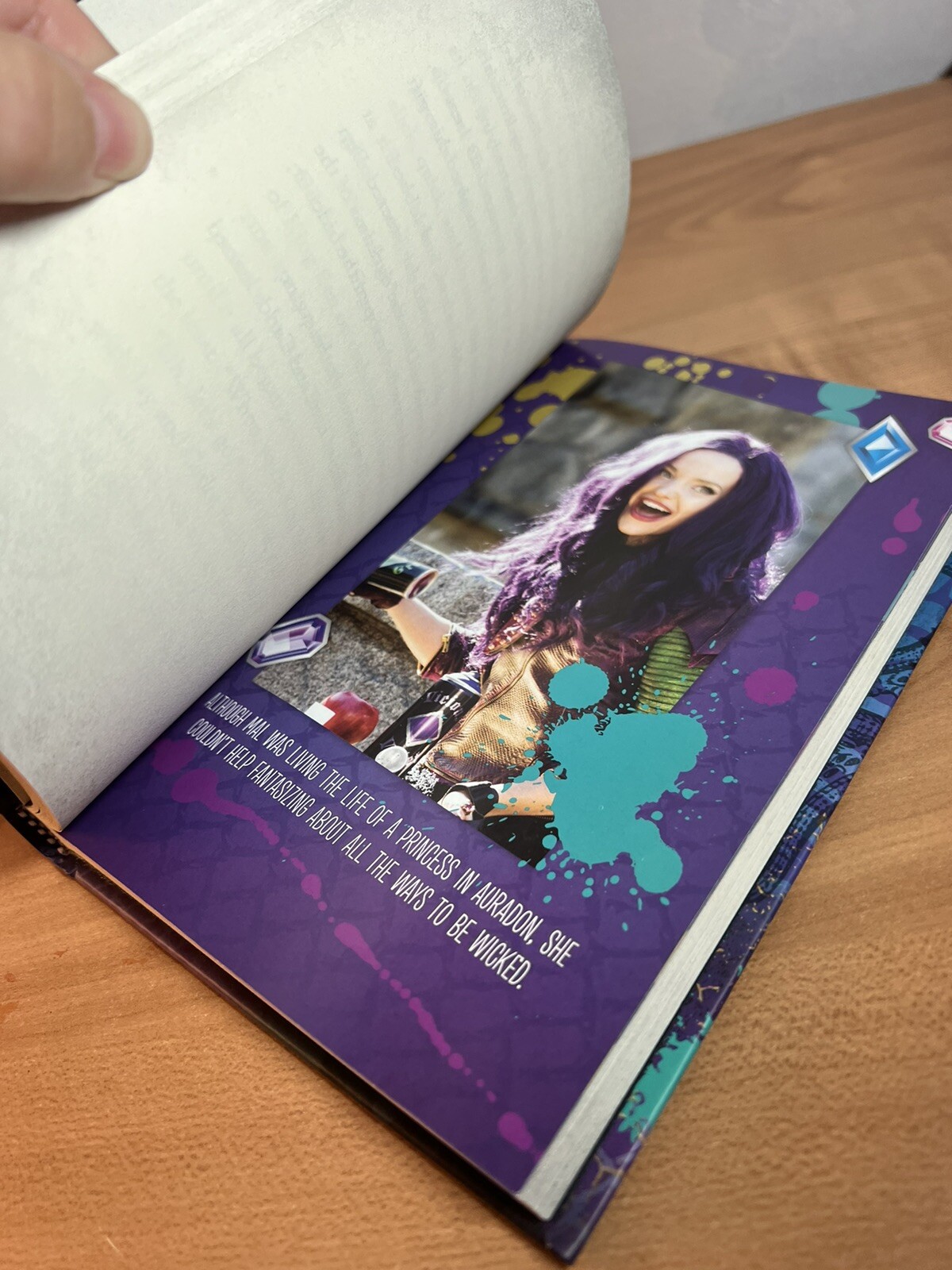 Descendants Junior Novel: Descendants 2 Junior Novel by Eric Geron Hardcover