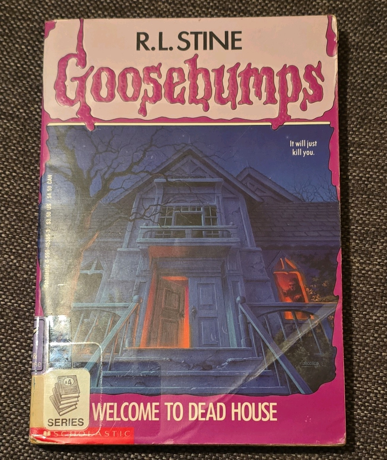 Goosebumps Welcome To Dead House R.L. Stine. Very good. Book #1