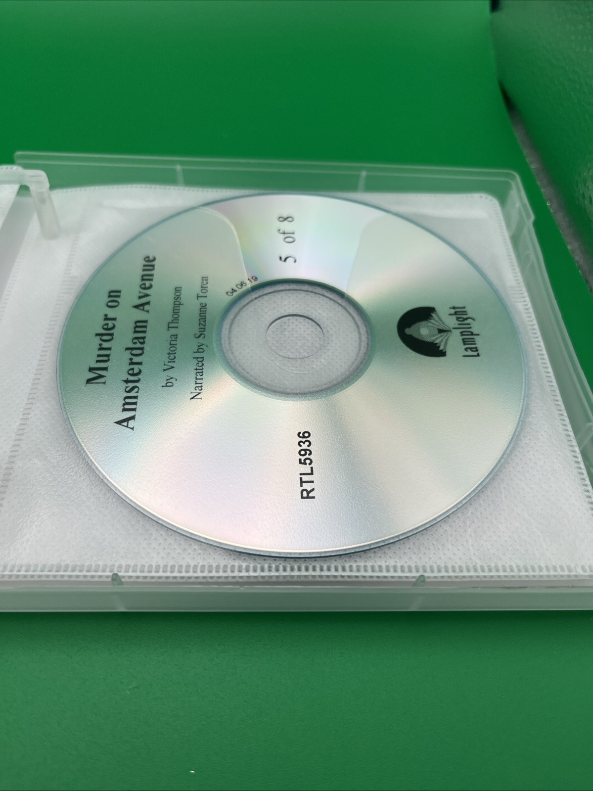 Audiobook Murder On Amsterdam Avenue Cd Set By Victoria Thompson 8 Discs